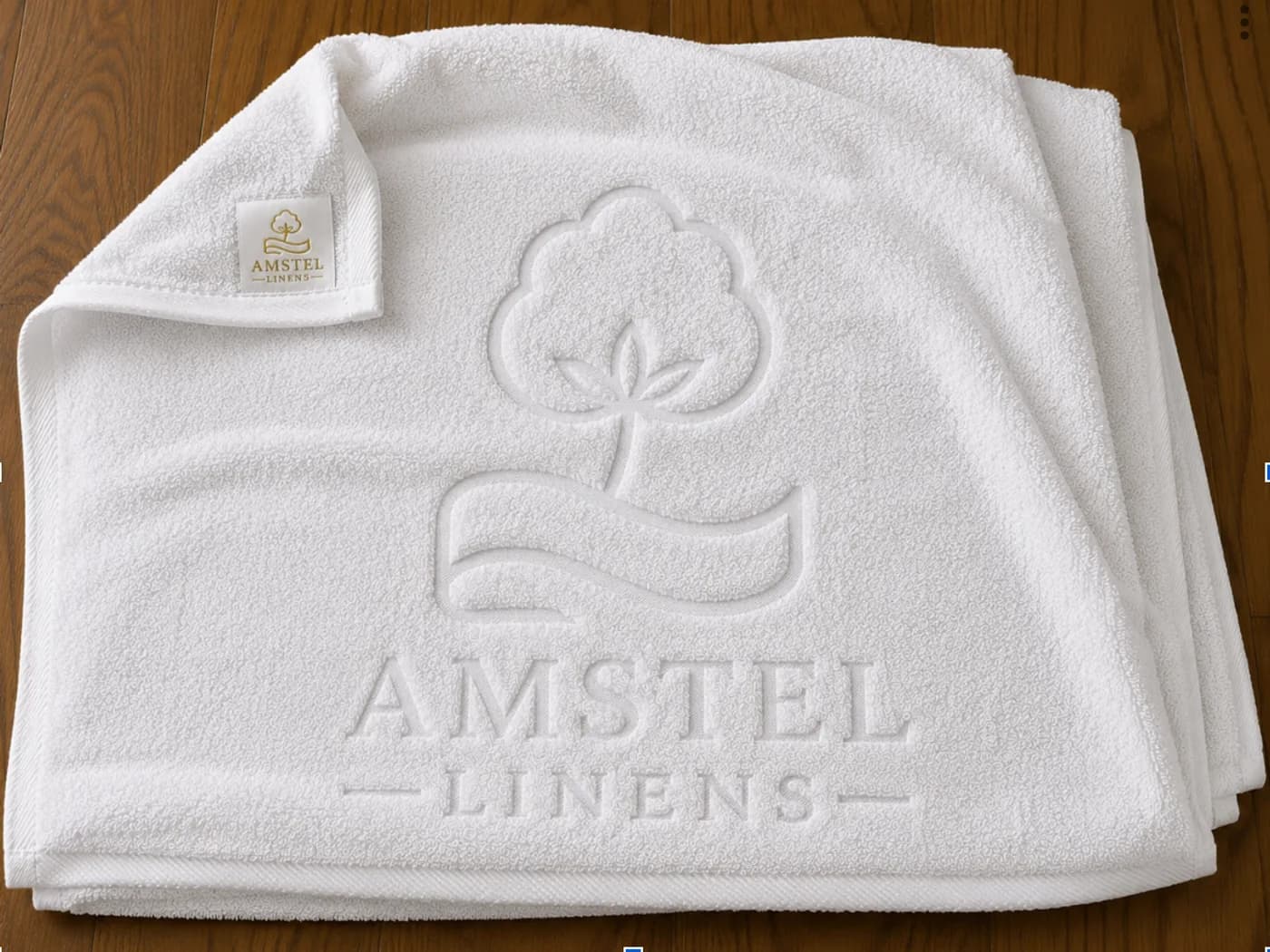 White hotel bath towels supplied by Amstel Linens