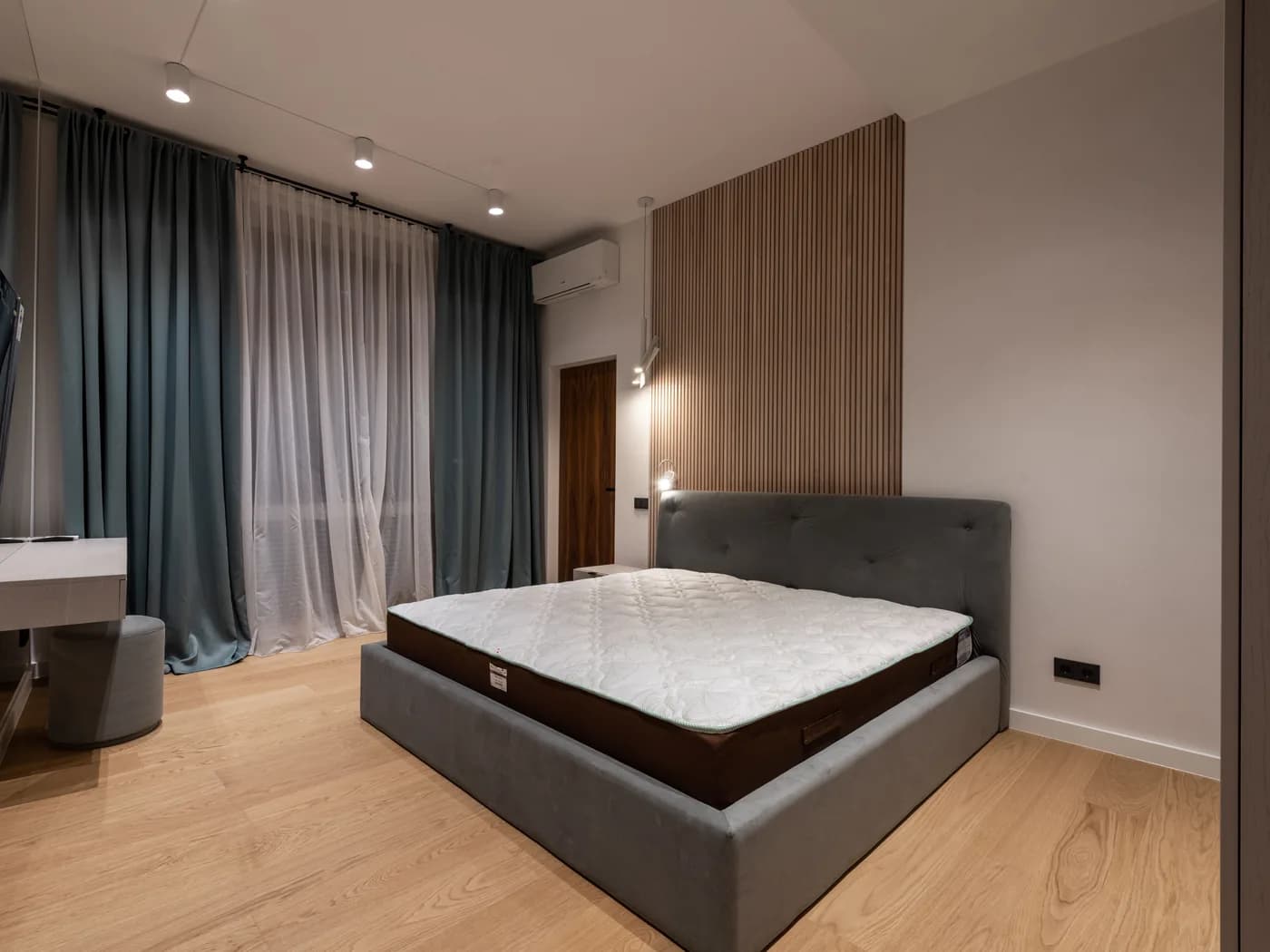 Premium mattress for hotel and hospitality guest-room use